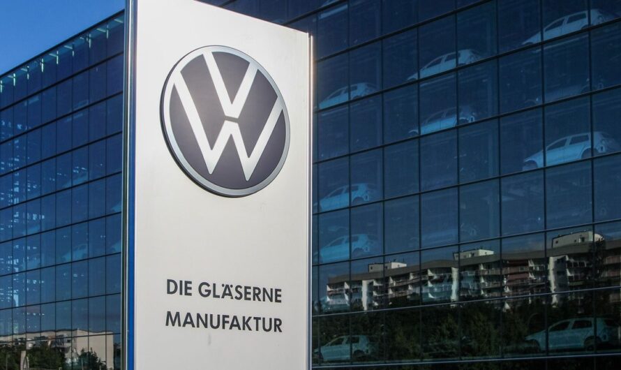 Europe Wanted to Lead the World on EVs. Its Carmakers Can’t Keep Up